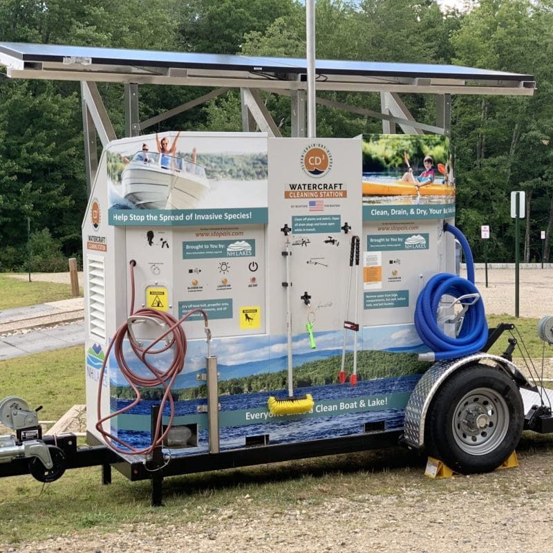 Photo 1 The NH LAKES CD3 unit at the Pine River Boat Ramp at Ossipee Lake